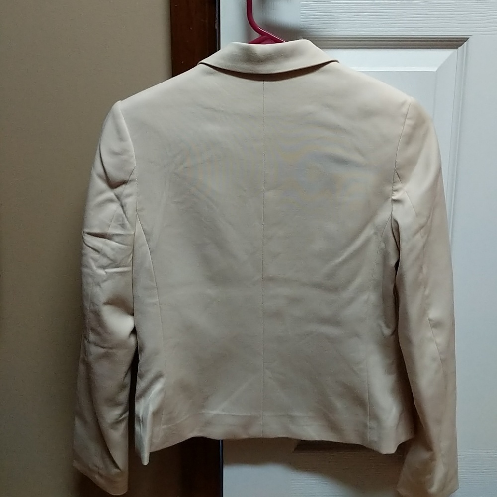Blazer - Picture 2 of 3